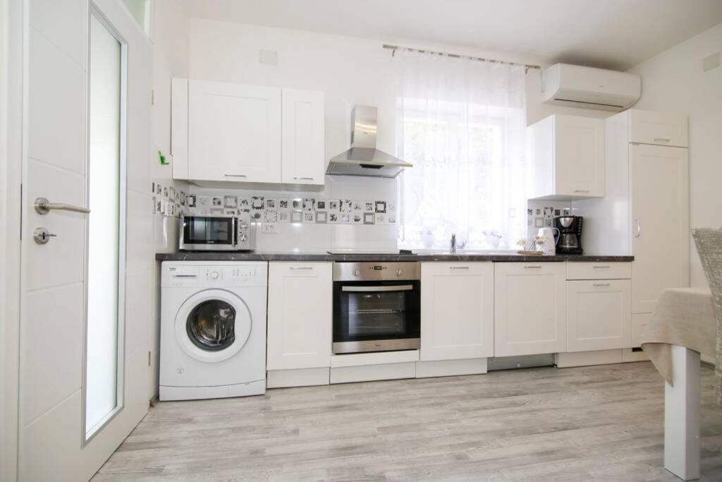 Apartman Buki **** Split Eksteriør billede